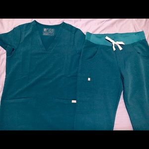 Figs Caribbean Blue Casma Top and Kade Pant Bundle